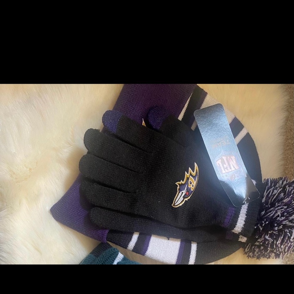 NFL Baltimore Ravens Hat and Gloves Set